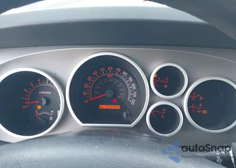 2011 Toyota Tundra Grade 4.6L V8 z USA, uszkodzony, nr VIN 5TFRM5F1XBX022428